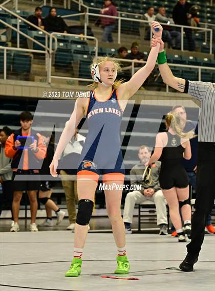 Thumbnail 3 in UIL District 9-6A Championships photogallery.