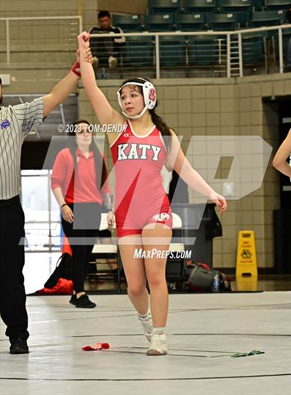Thumbnail 1 in UIL District 9-6A Championships photogallery.