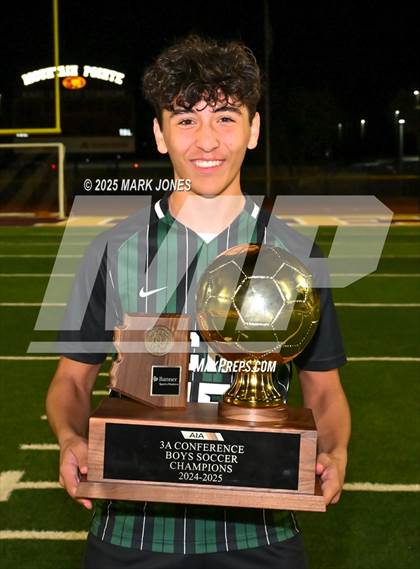 Thumbnail 1 in Yuma Catholic vs. Gilbert Christian (AIA 3A Final - Awards) photogallery.