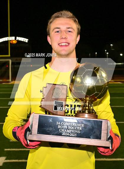 Thumbnail 1 in Yuma Catholic vs. Gilbert Christian (AIA 3A Final - Awards) photogallery.