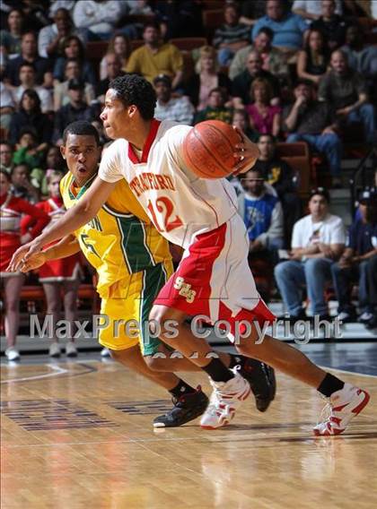 Thumbnail 1 in New London vs. Stratford (CIAC Class L Final) photogallery.