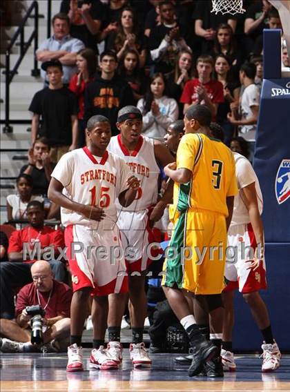 Thumbnail 2 in New London vs. Stratford (CIAC Class L Final) photogallery.