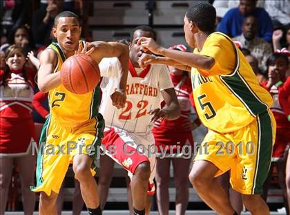 Thumbnail 1 in New London vs. Stratford (CIAC Class L Final) photogallery.