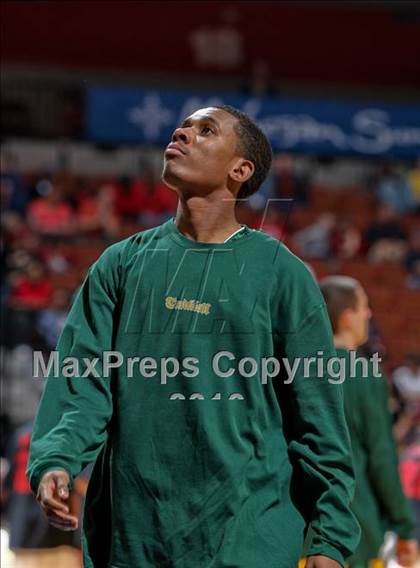 Thumbnail 1 in New London vs. Stratford (CIAC Class L Final) photogallery.