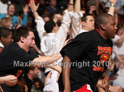 Thumbnail 2 in New London vs. Stratford (CIAC Class L Final) photogallery.