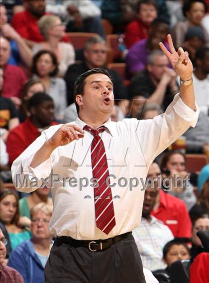 Thumbnail 2 in New London vs. Stratford (CIAC Class L Final) photogallery.