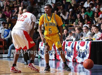 Thumbnail 1 in New London vs. Stratford (CIAC Class L Final) photogallery.