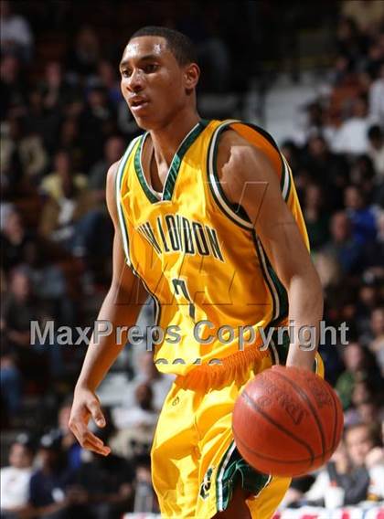 Thumbnail 1 in New London vs. Stratford (CIAC Class L Final) photogallery.