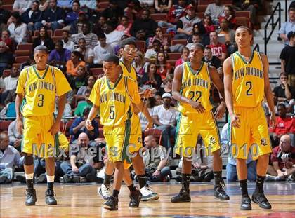 Thumbnail 2 in New London vs. Stratford (CIAC Class L Final) photogallery.