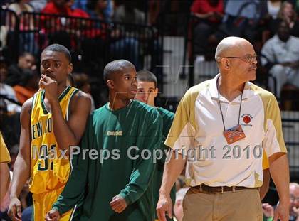 Thumbnail 2 in New London vs. Stratford (CIAC Class L Final) photogallery.