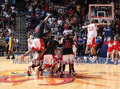 Thumbnail 3 in New London vs. Stratford (CIAC Class L Final) photogallery.