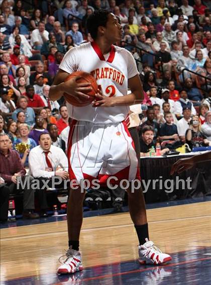 Thumbnail 1 in New London vs. Stratford (CIAC Class L Final) photogallery.