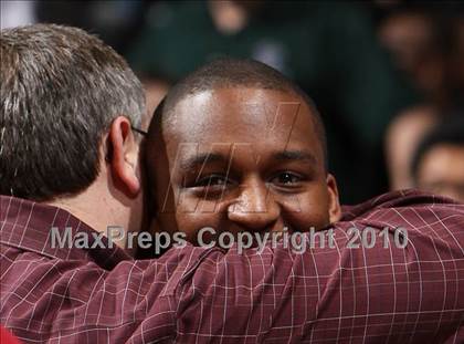 Thumbnail 2 in New London vs. Stratford (CIAC Class L Final) photogallery.