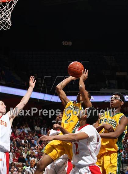Thumbnail 3 in New London vs. Stratford (CIAC Class L Final) photogallery.