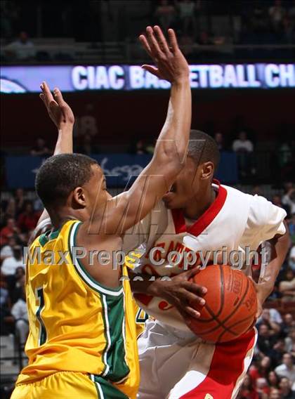 Thumbnail 1 in New London vs. Stratford (CIAC Class L Final) photogallery.