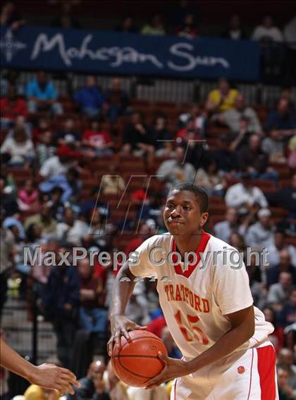 Thumbnail 3 in New London vs. Stratford (CIAC Class L Final) photogallery.