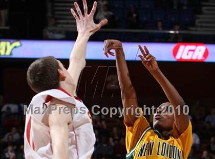 Thumbnail 1 in New London vs. Stratford (CIAC Class L Final) photogallery.