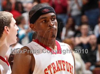 Thumbnail 1 in New London vs. Stratford (CIAC Class L Final) photogallery.