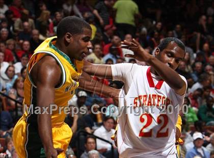 Thumbnail 2 in New London vs. Stratford (CIAC Class L Final) photogallery.