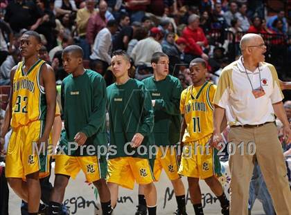 Thumbnail 3 in New London vs. Stratford (CIAC Class L Final) photogallery.