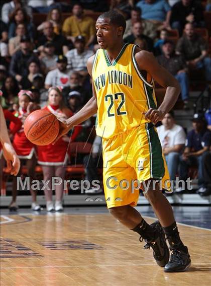 Thumbnail 3 in New London vs. Stratford (CIAC Class L Final) photogallery.