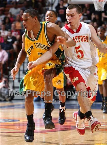 Thumbnail 1 in New London vs. Stratford (CIAC Class L Final) photogallery.