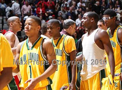 Thumbnail 3 in New London vs. Stratford (CIAC Class L Final) photogallery.