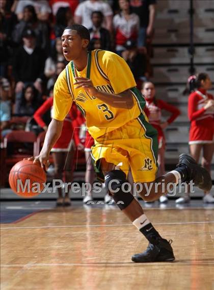 Thumbnail 3 in New London vs. Stratford (CIAC Class L Final) photogallery.