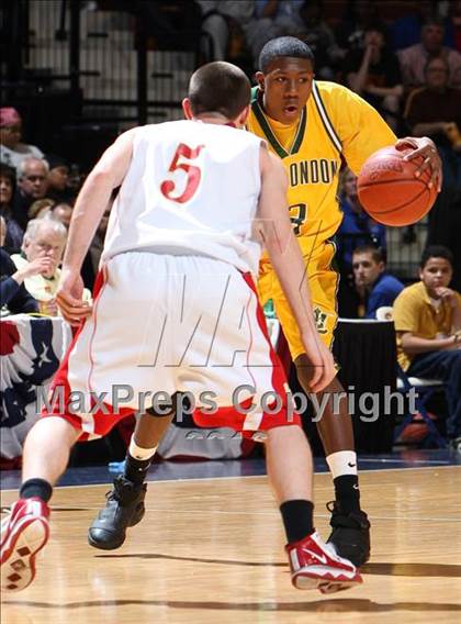 Thumbnail 2 in New London vs. Stratford (CIAC Class L Final) photogallery.