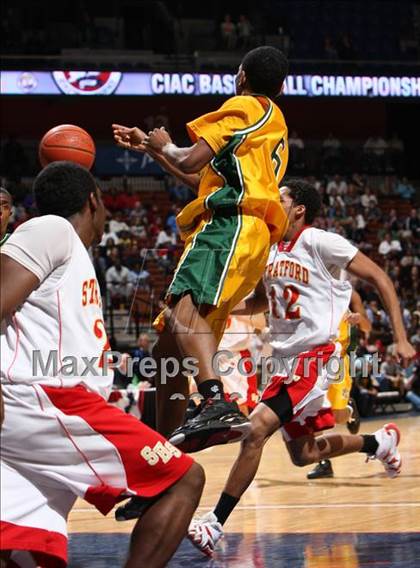 Thumbnail 2 in New London vs. Stratford (CIAC Class L Final) photogallery.