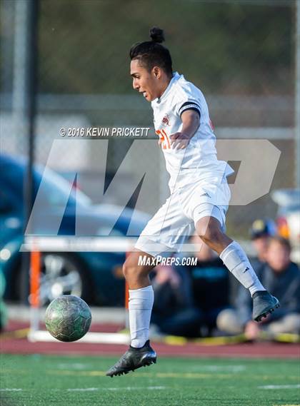 Thumbnail 2 in Denver West vs. Ponderosa (CHSAA 4A 2nd Round) photogallery.
