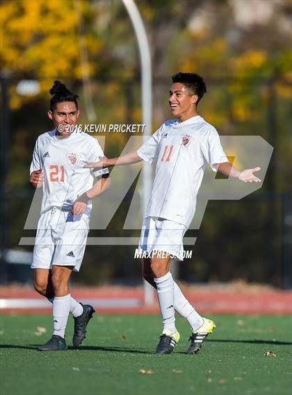Thumbnail 3 in Denver West vs. Ponderosa (CHSAA 4A 2nd Round) photogallery.