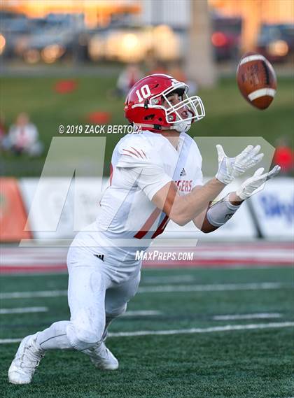 Thumbnail 2 in Beaver vs. Milford (UHSAA 2A Final) photogallery.