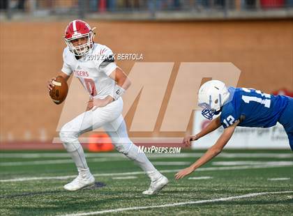 Thumbnail 3 in Beaver vs. Milford (UHSAA 2A Final) photogallery.