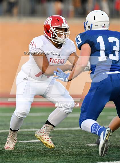 Thumbnail 1 in Beaver vs. Milford (UHSAA 2A Final) photogallery.