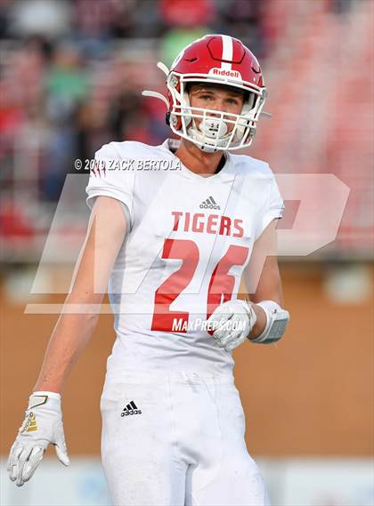 Thumbnail 3 in Beaver vs. Milford (UHSAA 2A Final) photogallery.