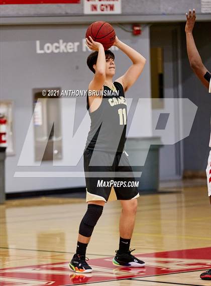 Thumbnail 2 in Chavez vs. McClatchy (Cordova Christmas Classic) photogallery.