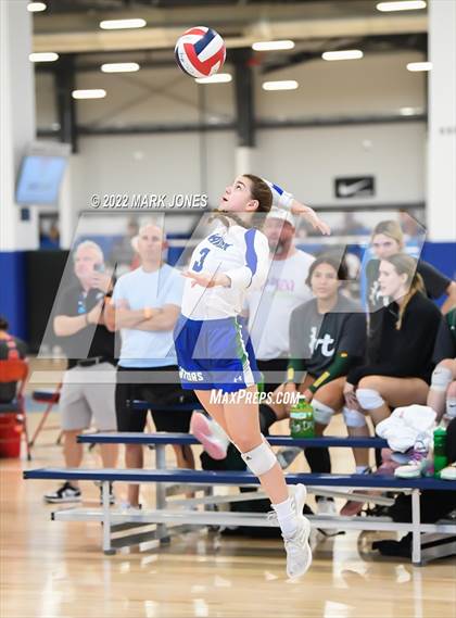 Thumbnail 1 in Xavier College Prep vs. Los Alamitos (Nike TOC Southwest) photogallery.