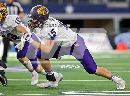 Thumbnail 3 in La Vega vs. Liberty Hill (UIL 4A Division 1 Championship) photogallery.