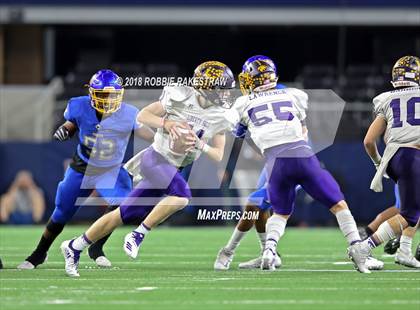 Thumbnail 3 in La Vega vs. Liberty Hill (UIL 4A Division 1 Championship) photogallery.