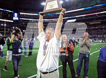 Thumbnail 2 in La Vega vs. Liberty Hill (UIL 4A Division 1 Championship) photogallery.