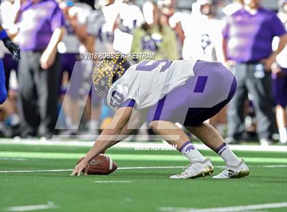 Thumbnail 1 in La Vega vs. Liberty Hill (UIL 4A Division 1 Championship) photogallery.