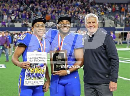 Thumbnail 3 in La Vega vs. Liberty Hill (UIL 4A Division 1 Championship) photogallery.