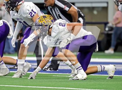 Thumbnail 2 in La Vega vs. Liberty Hill (UIL 4A Division 1 Championship) photogallery.