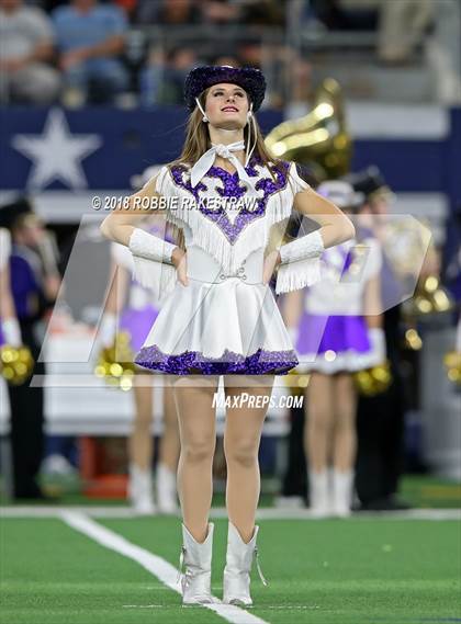 Thumbnail 1 in La Vega vs. Liberty Hill (UIL 4A Division 1 Championship) photogallery.