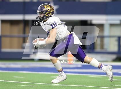 Thumbnail 3 in La Vega vs. Liberty Hill (UIL 4A Division 1 Championship) photogallery.