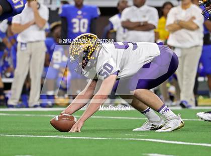 Thumbnail 1 in La Vega vs. Liberty Hill (UIL 4A Division 1 Championship) photogallery.