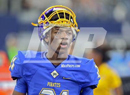 Thumbnail 2 in La Vega vs. Liberty Hill (UIL 4A Division 1 Championship) photogallery.