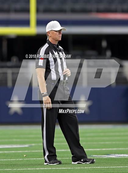 Thumbnail 1 in La Vega vs. Liberty Hill (UIL 4A Division 1 Championship) photogallery.