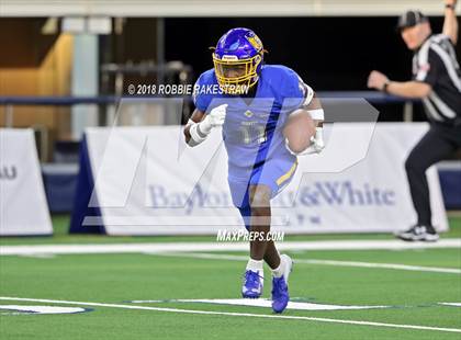 Thumbnail 3 in La Vega vs. Liberty Hill (UIL 4A Division 1 Championship) photogallery.